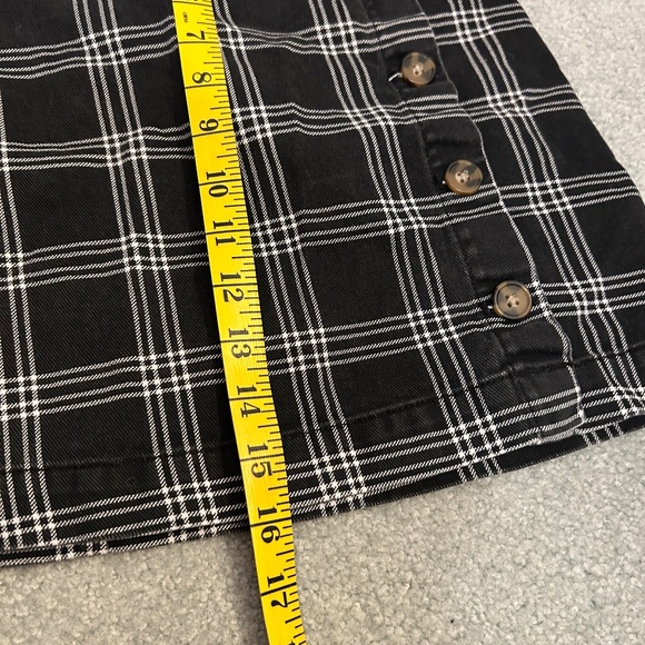 Divided H&M Mini Skirt Size 4 Black and White Plaid - Picture 2 of 6